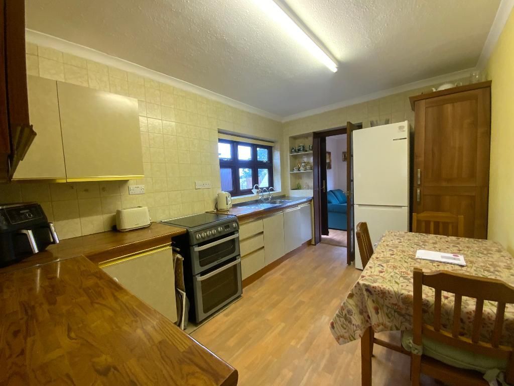 Property photo 3 of 25 Kitchen 12'10 x 8'11