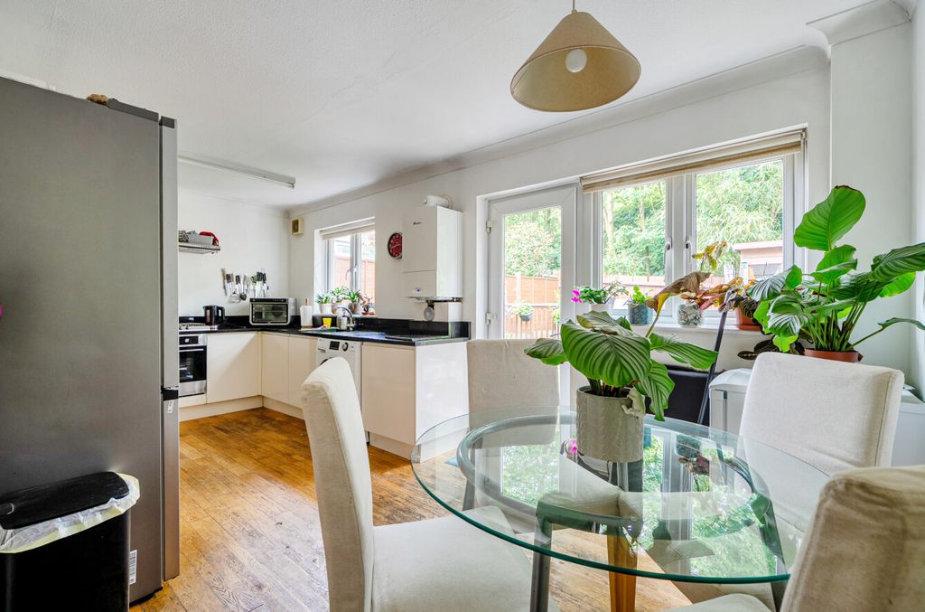 Property photo 2 of 16 1467402-6-6A203A4...