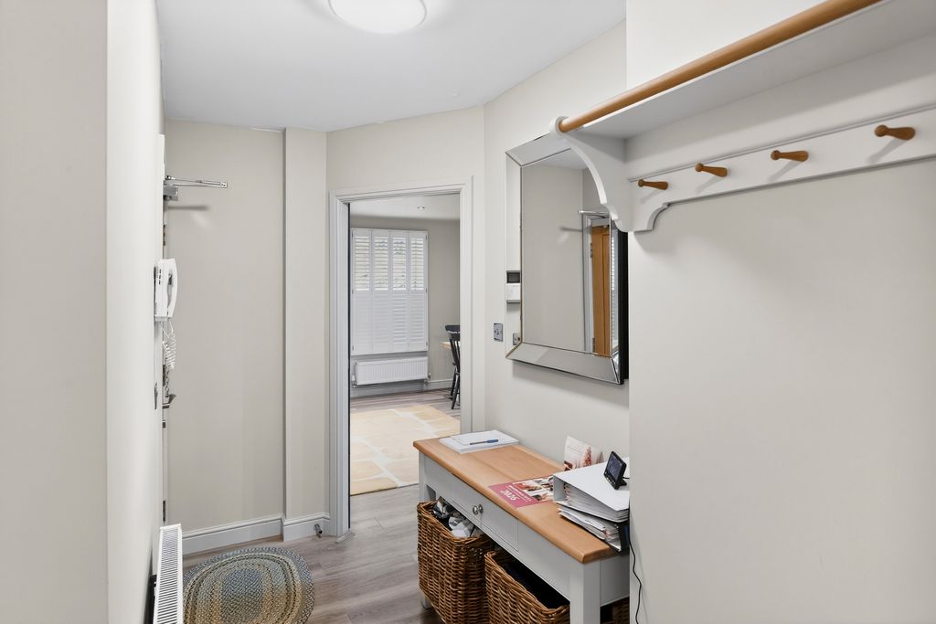 Additional image 12 of 3 bed flat for saleLower Bridge Street, Chester CH1