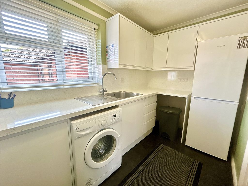 Property photo 3 of 16 Picture No. 13