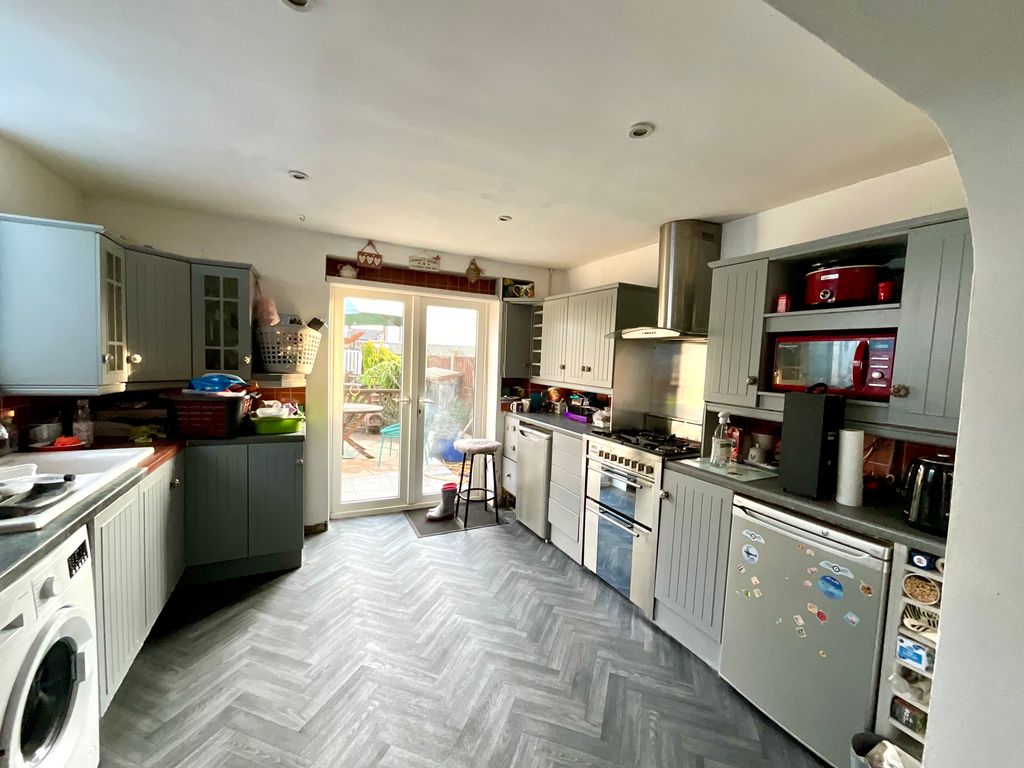 Property photo 3 of 13 Img_3262