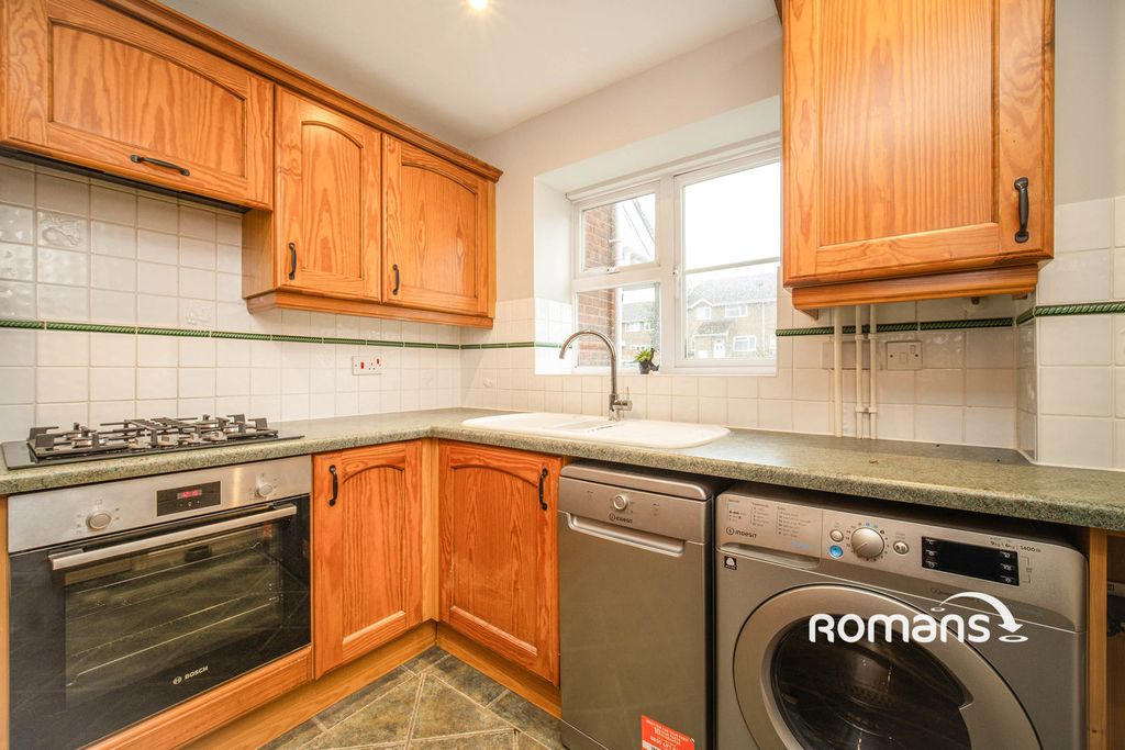 Property photo 3 of 9 Photo