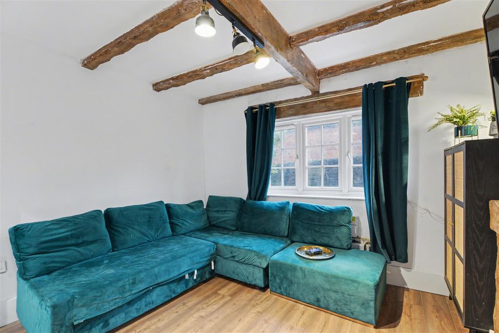 Property photo 3 of 16 Lounge_2.Jpeg