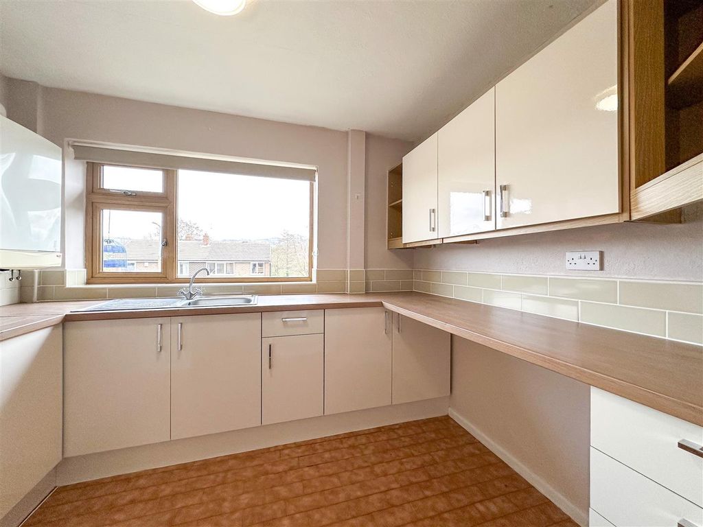 Property photo 2 of 25