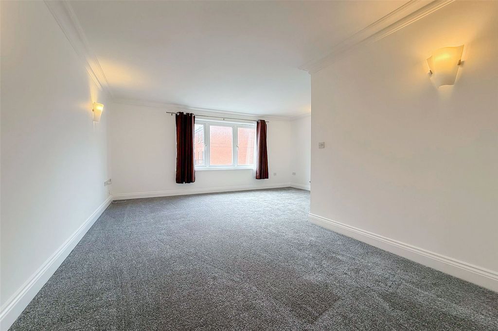 Property photo 2 of 16 Picture No. 09