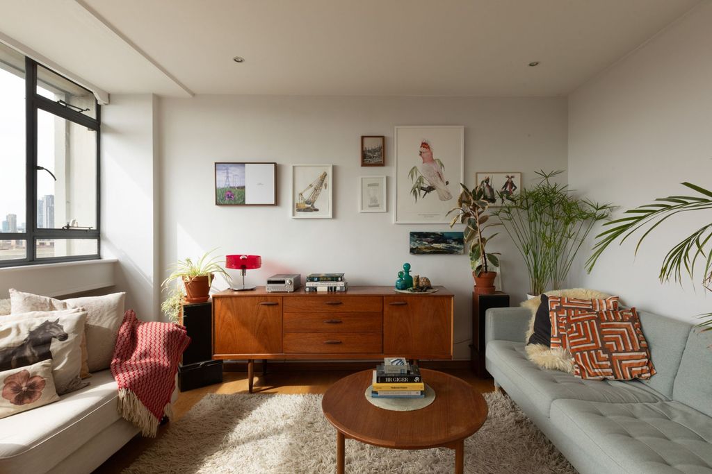 Property photo 2 of 15 Keeling House E2