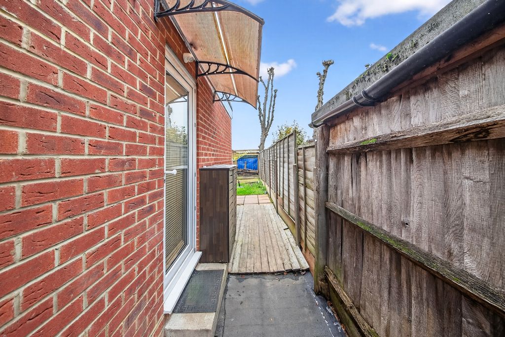 Property photo 2 of 22