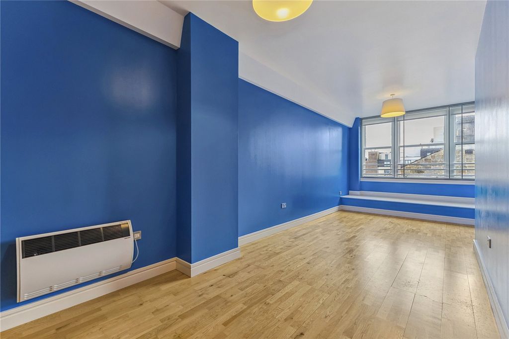 Property photo 2 of 11 Living Area