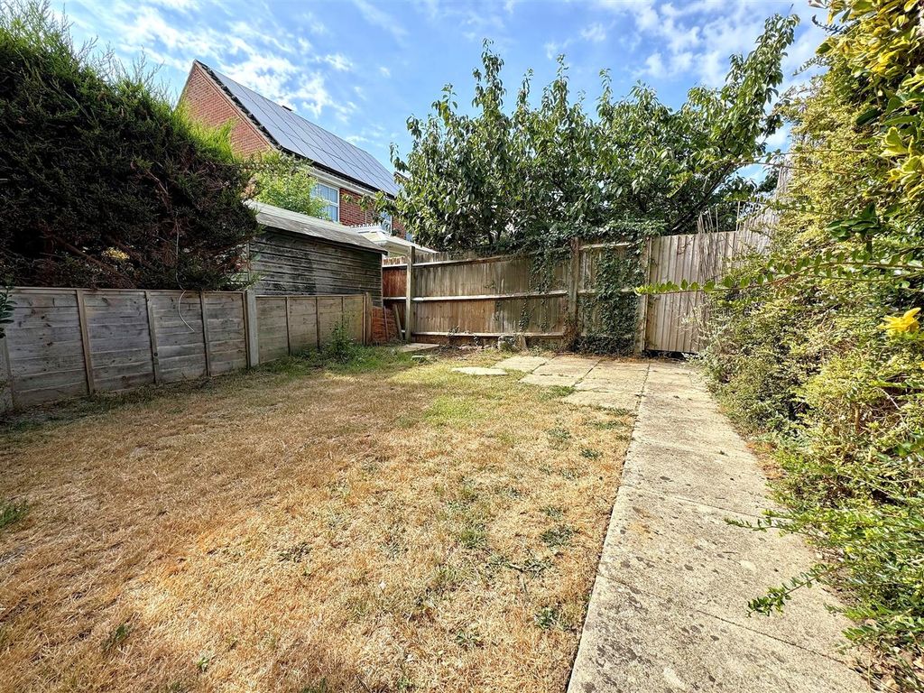Property photo 2 of 12 Garden.Jpg