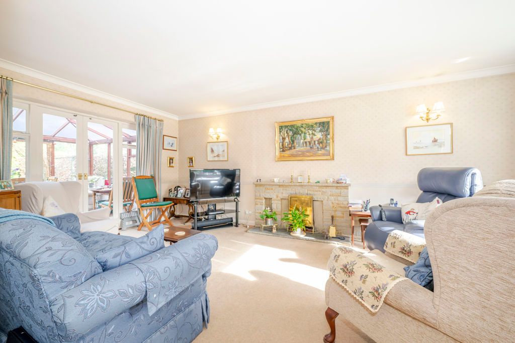 Property photo 3 of 21 Photo 12