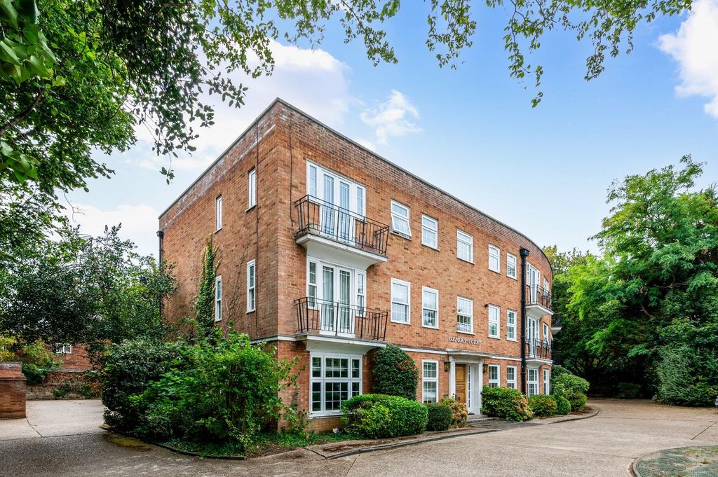 Property photo 1 of 14 Oxford Court