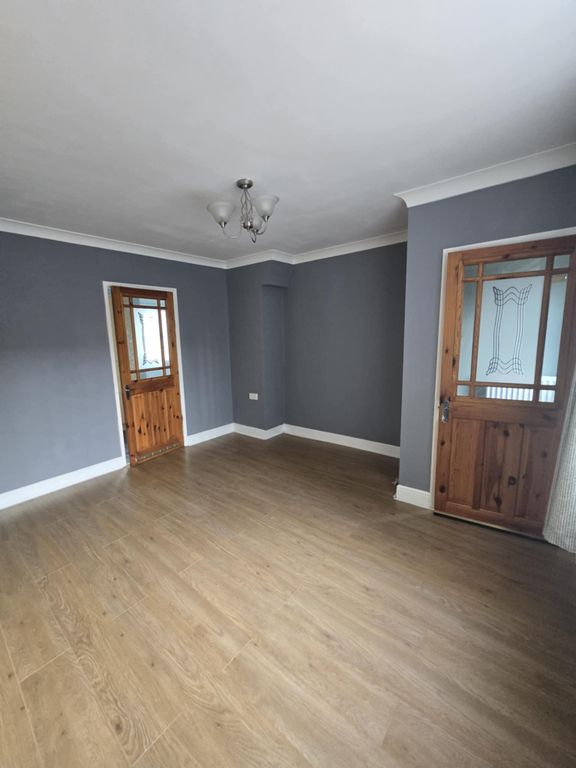 Property photo 3 of 20 c54B33Aa-c364-45E3-A102-ee01F831A767