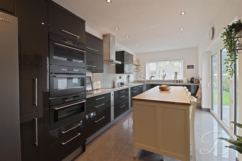 Property photo 3 of 30 Img_8214_1.Jpg