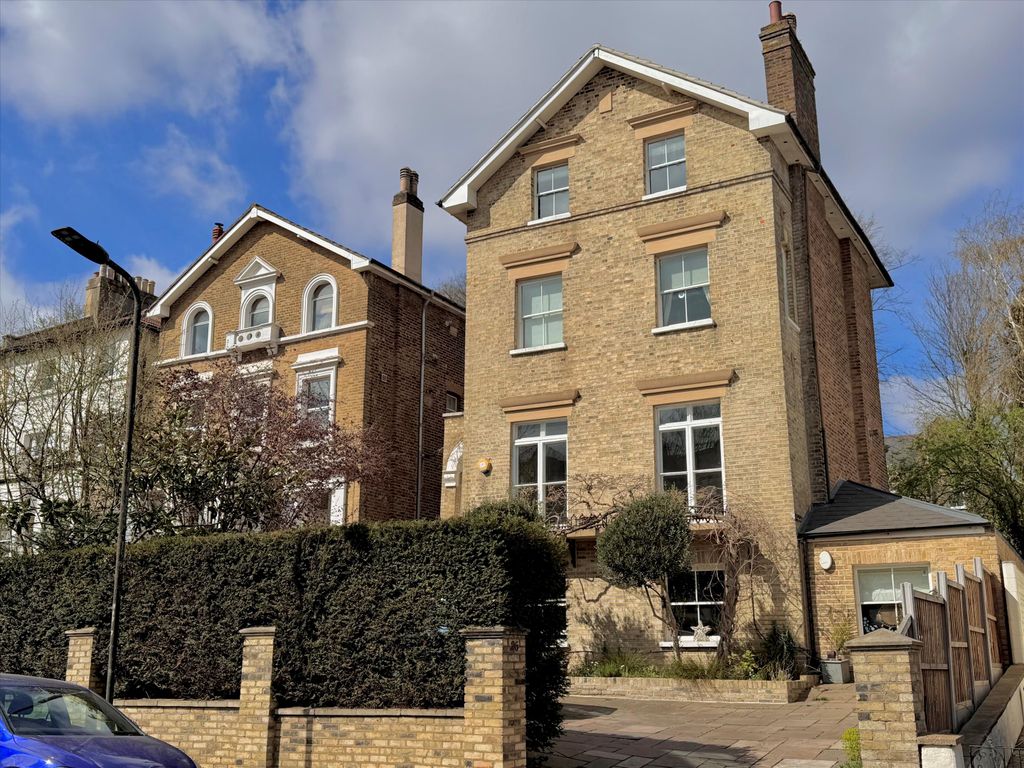 Property photo 1 of 13 Image