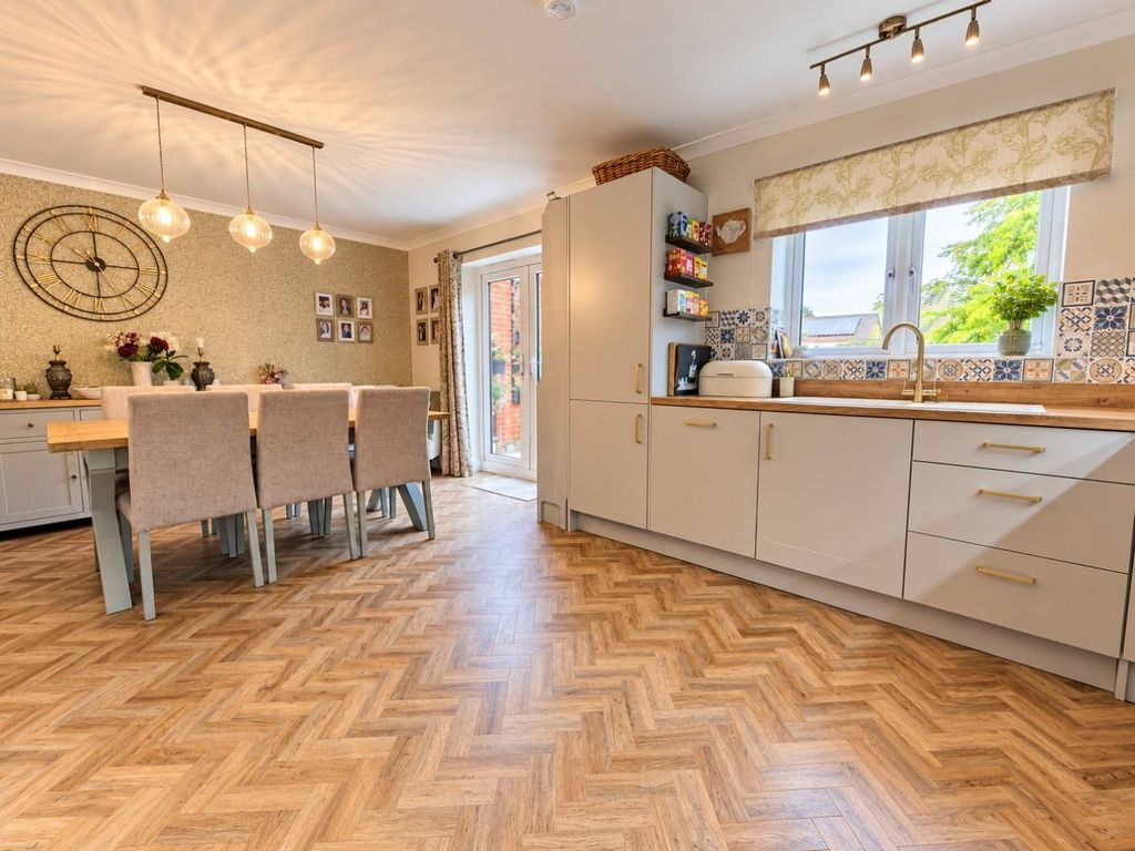 Property photo 3 of 22 13 Whatling Way - Kitchen 1.Jpg