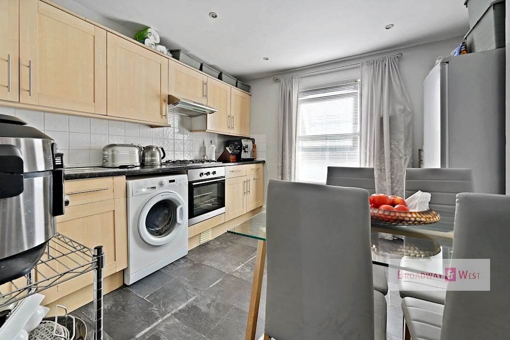 Property photo 2 of 15 Picture No. 04