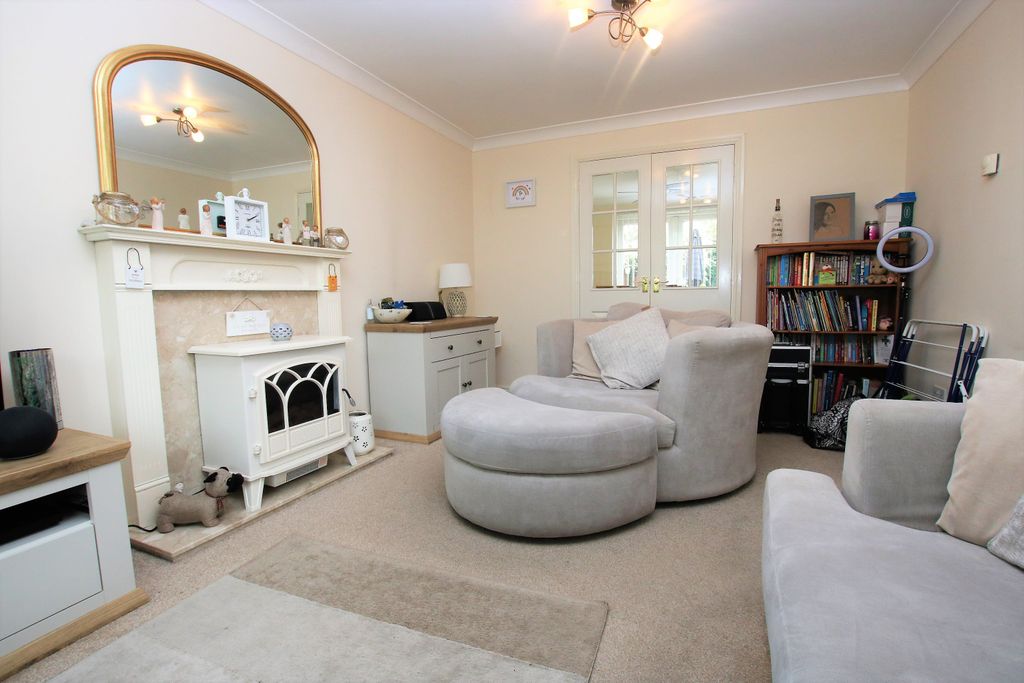 Property photo 3 of 10 Img_4349 (002)