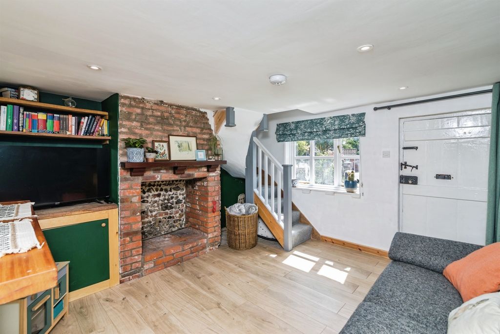 Property photo 3 of 13