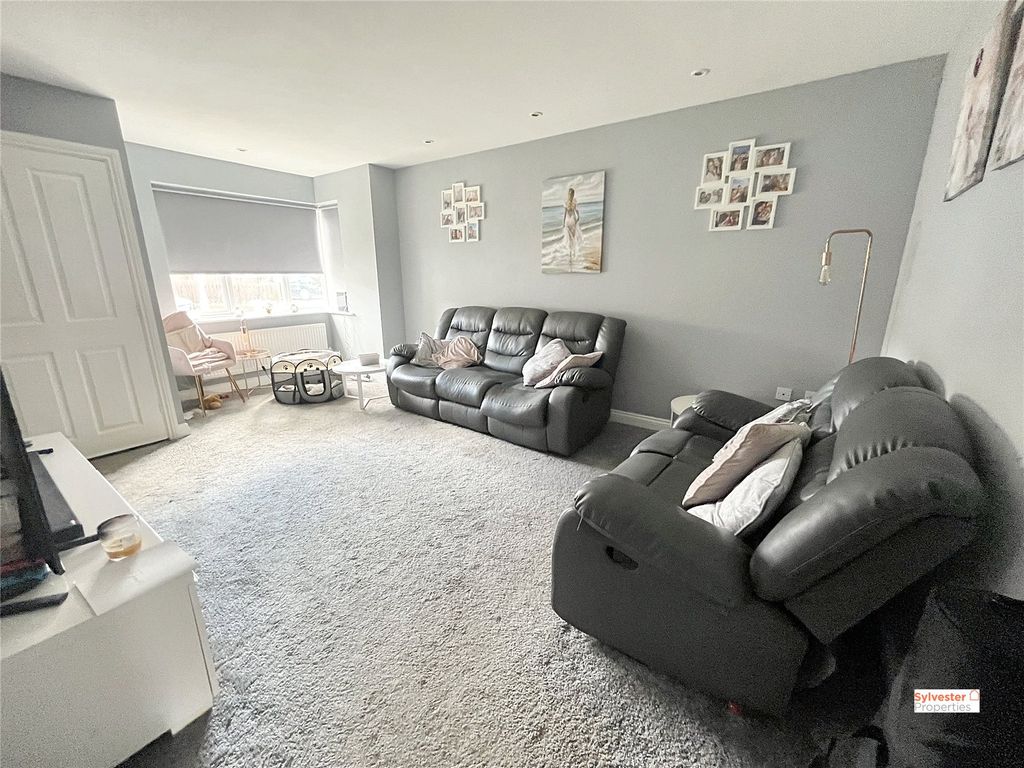 Property photo 3 of 24 Picture No. 09