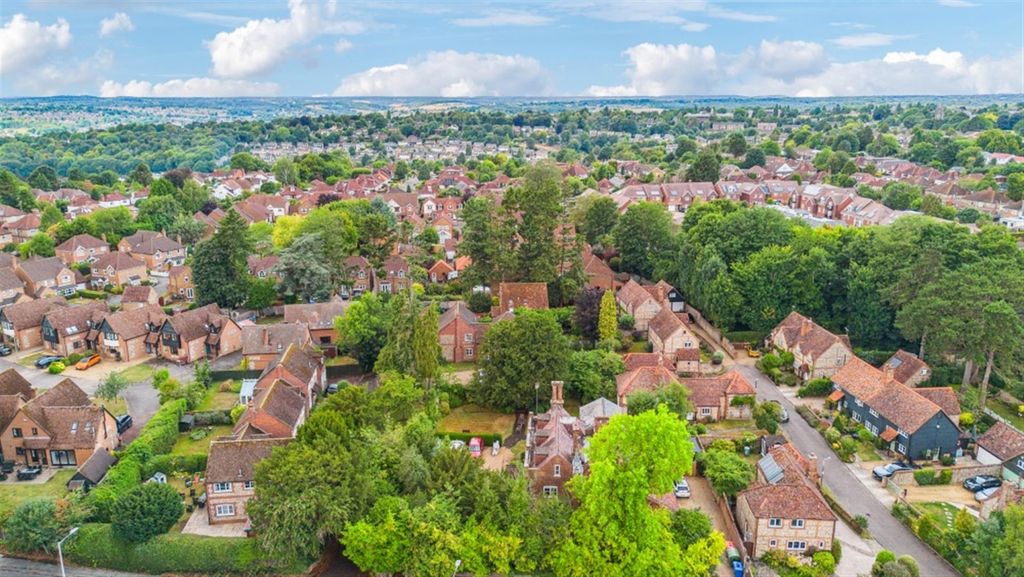 Additional image 19 of 2 bed flat for saleTotteridge Lane, High Wycombe HP13