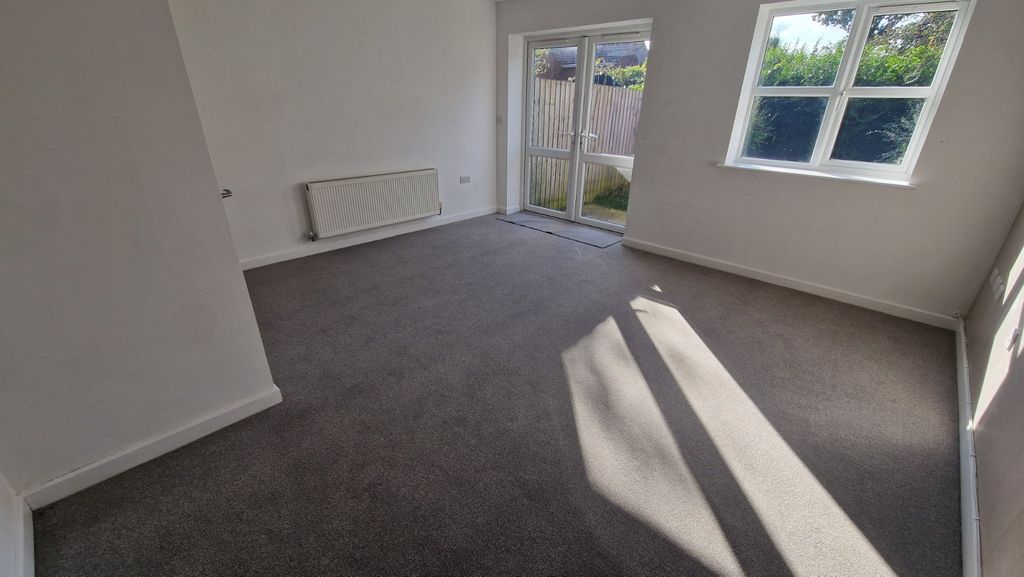 Property photo 3 of 9 Picture No. 15
