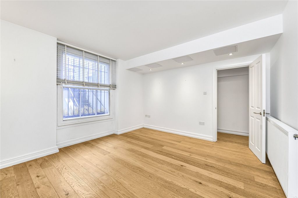 Property photo 2 of 16 Picture No. 08