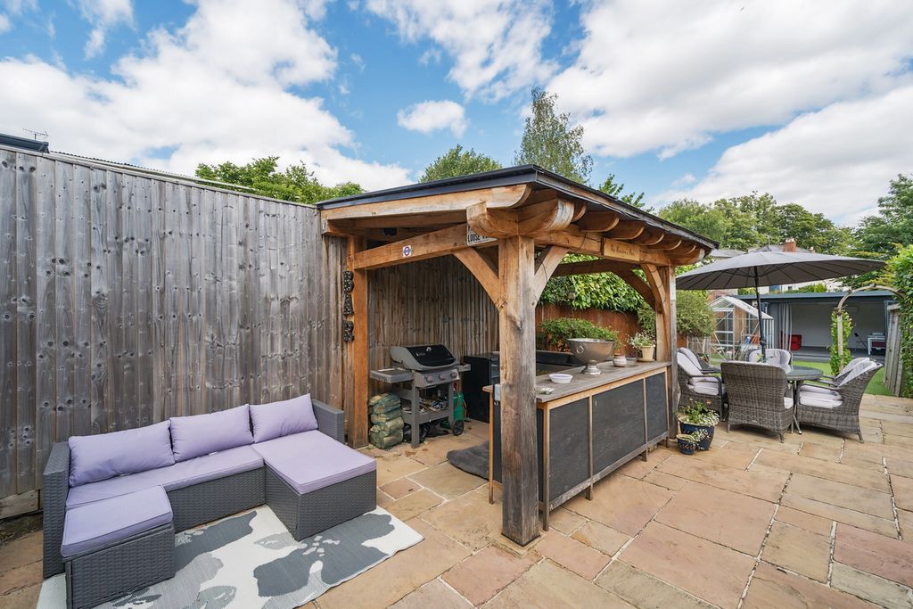 Property photo 3 of 20