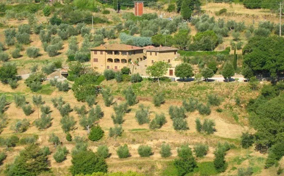 Property photo 2 of 20