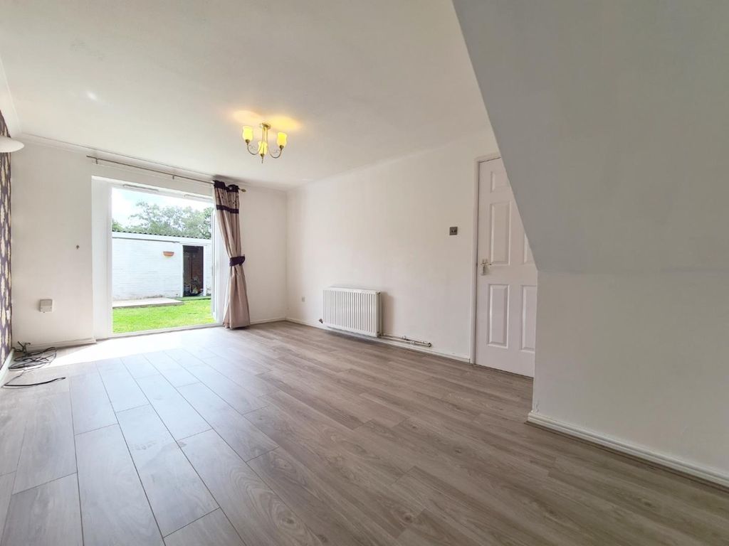 Property photo 3 of 10 2027324