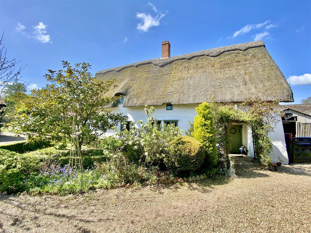Property photo 1 of 40