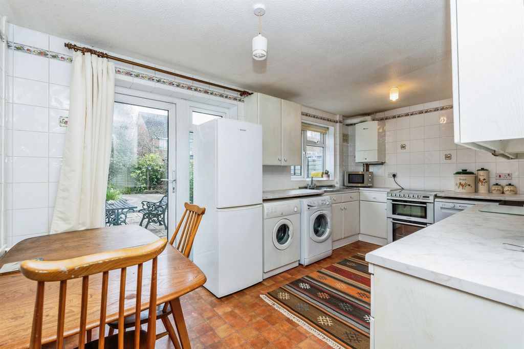 Property photo 2 of 14