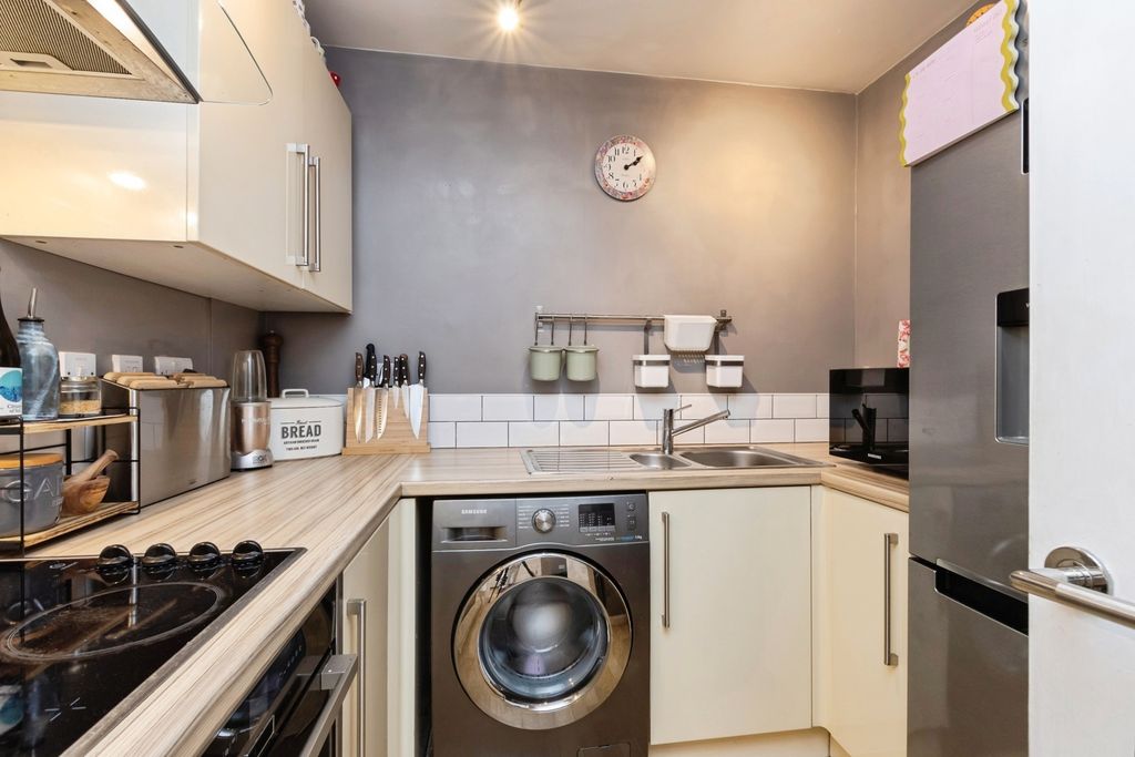 Property photo 2 of 12 Photo