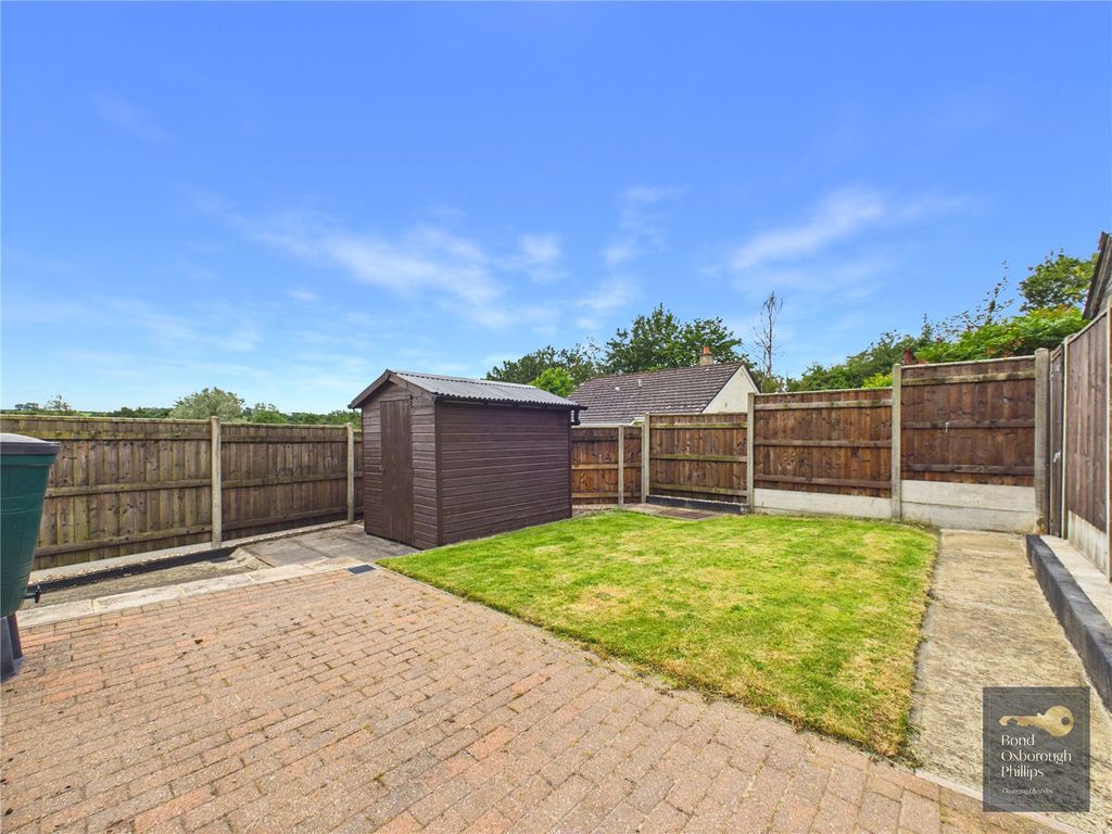 Property photo 2 of 19 Picture No. 14