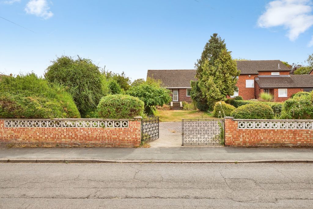 Property photo 1 of 16 Pbox-Img.Jpg