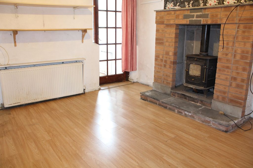 Property photo 3 of 10 Dining Room