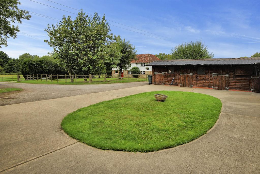 Property photo 1 of 21 Benhamvilla15.Jpg