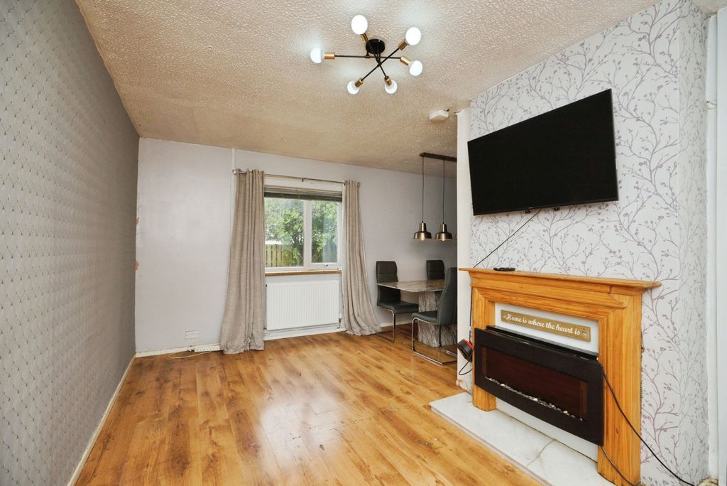 Property photo 2 of 18 Image 2