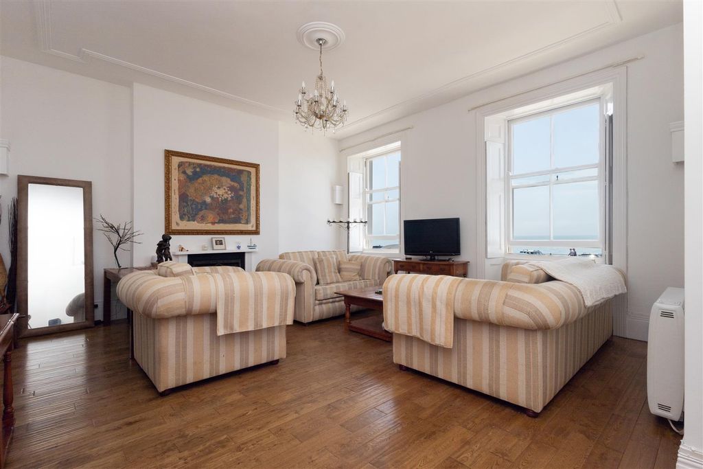 Property photo 1 of 15 Living Room