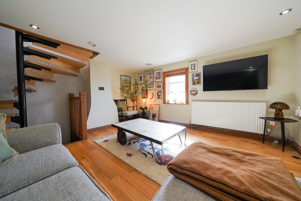 Property photo 3 of 18 Dsc02472