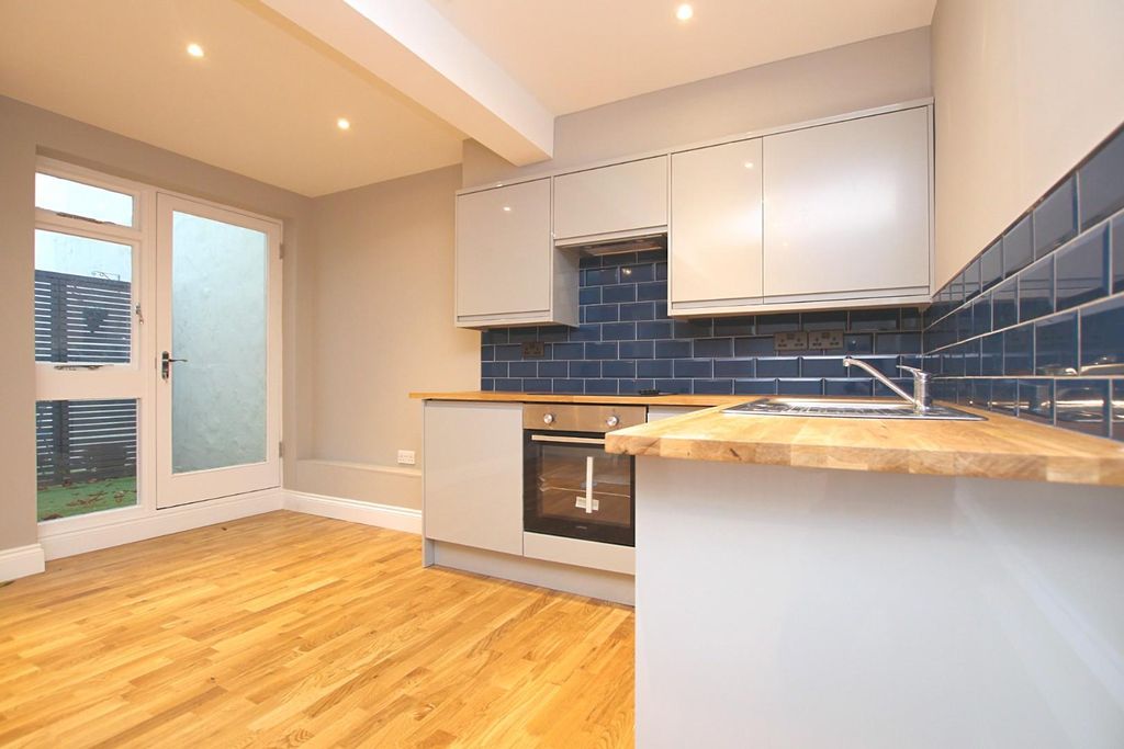 Property photo 3 of 13 Img_0206.Jpg