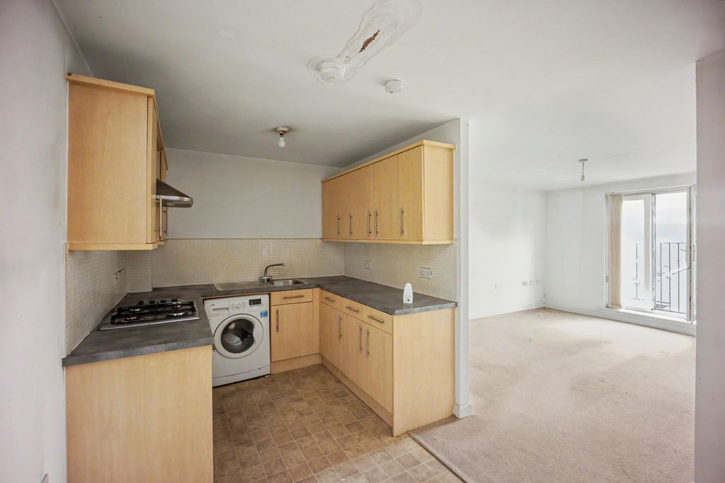 Property photo 2 of 20 Apartment 11, 80 Priestfields, Leigh, Lancashire Wn7 2Rx