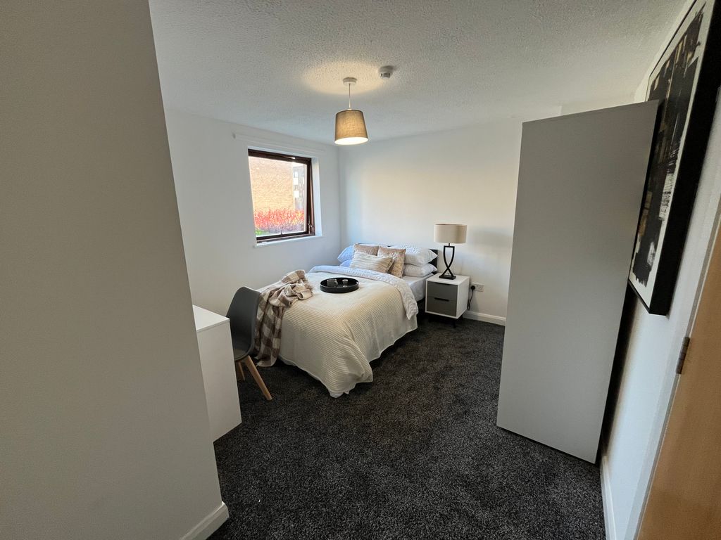 Property photo 1 of 4