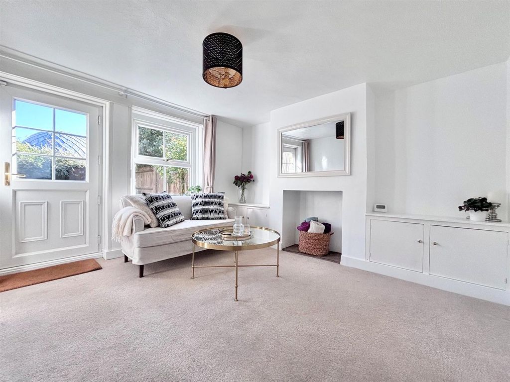 Property photo 2 of 14 Sit2.Jpg