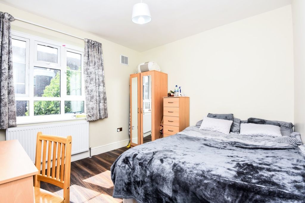 Property photo 2 of 5 302553 (4)