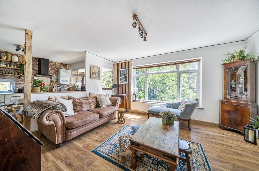Property photo 1 of 17 1466842-17-6A1077...