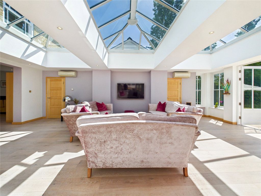 Property photo 3 of 58 Picture No. 53