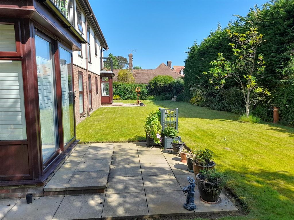 Property photo 3 of 17 Rear Garden 1.Jpg