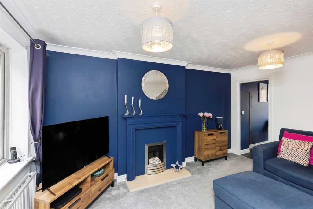 Property photo 3 of 17