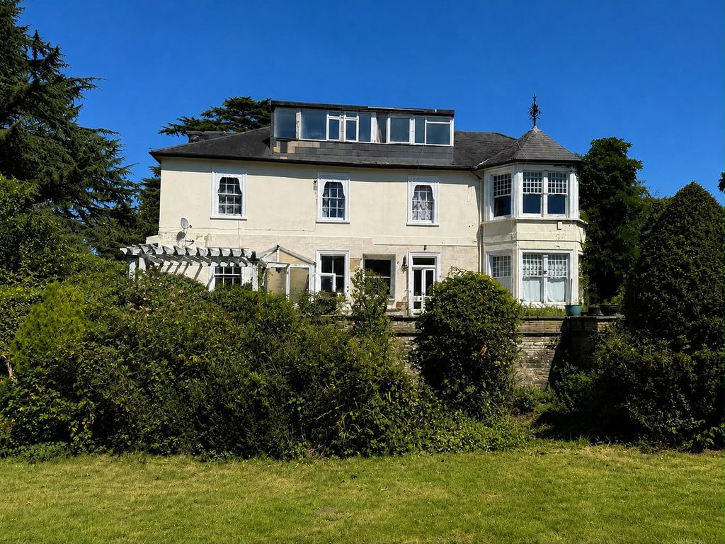 Property photo 1 of 4