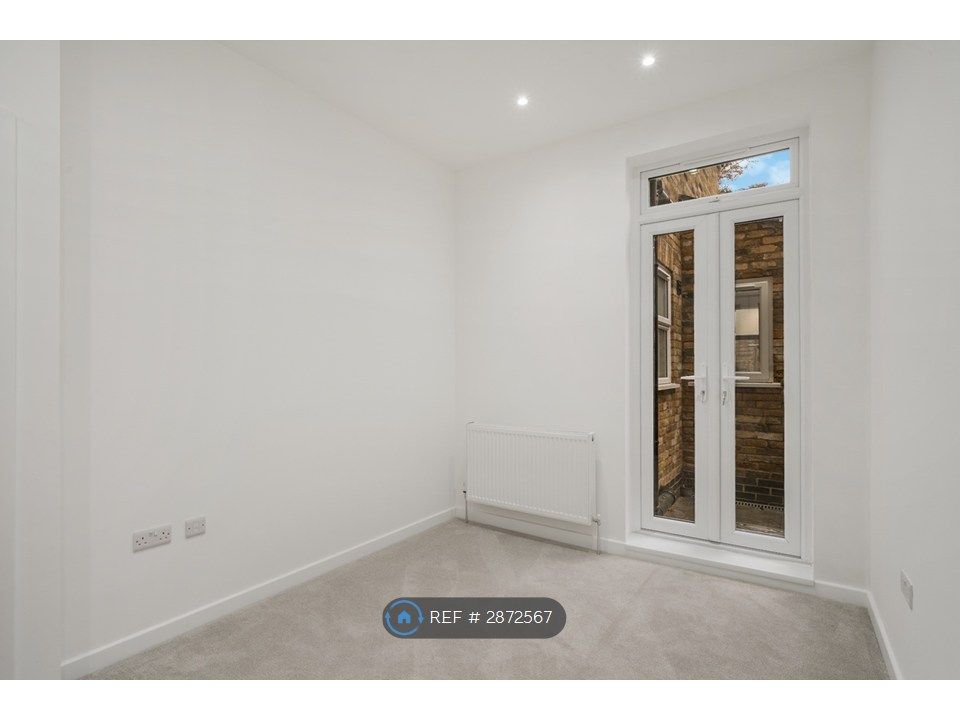 Property photo 3 of 7 Bedroom 2